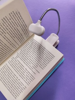 Лампа для чтения книг с зажимом (белая)
